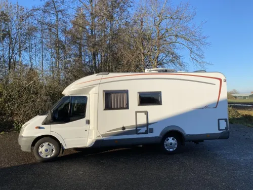 B&uuml;rstner Nexxo T 660 NL Camper | 2nd Owner photo: 2