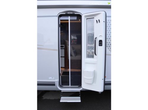 Hymer BMC-I 680 170PS Automatik | Facelift! | Hubbett | Alde | Lithium-Autarkiepaket | L&auml;ngsbetten | Winterpaket | Getrennt Foto: 5