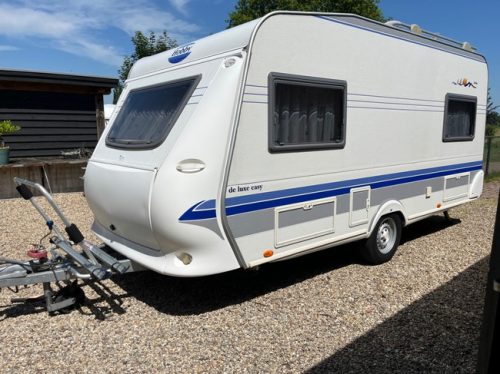 Hobby 450 De Luxe Easy fixed bed , dinette photo: 1
