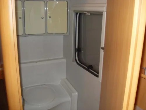 LMC Munsterland 490 As good as new with awning photo: 15