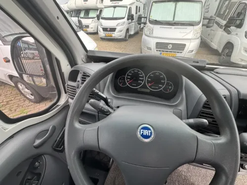 Chausson Alegro 67 Mit Franz&ouml;sisches Bett und Tempomat Foto: 18
