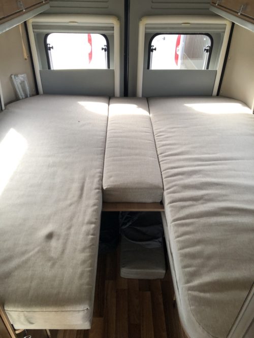 Hymer Yellowstone 649 SINGLE BEDS photo: 36