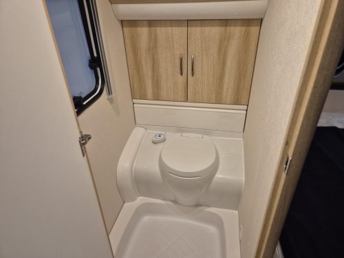 Hobby De Luxe 460 UFE photo: 9