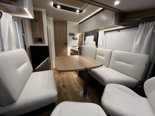 Pilote G 740 FGJ Motorhome, Face to Face 2027 photo: 5