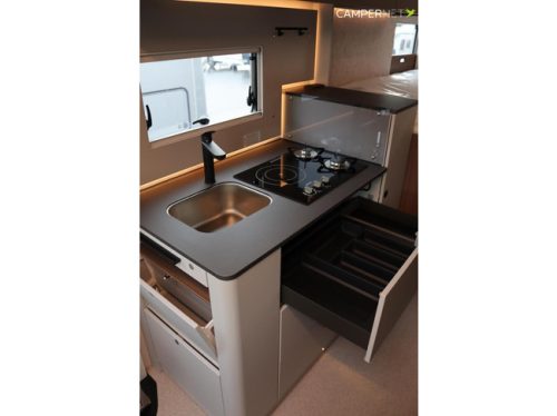 LMC Cruiser 740 EL 140hp Automatic | New model! | Single beds | Diesel heating | Available new from stock | photo: 12