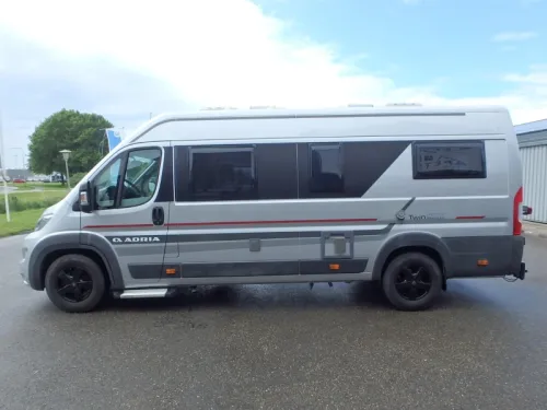 Adria Twin Platinum 640 SLX photo: 4