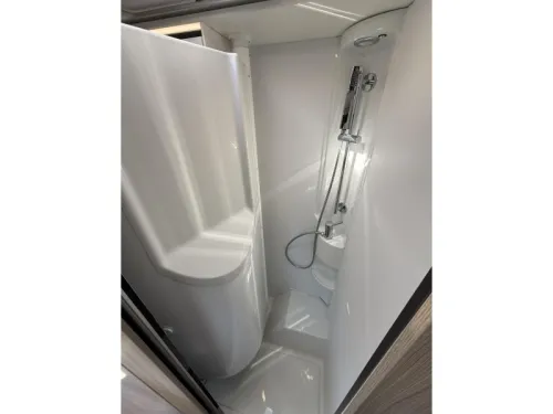 Adria Compact Supreme DL Automatic photo: 17