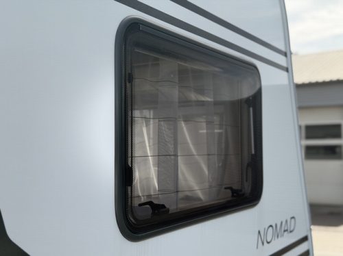 Dethleffs Nomad 460 EL photo: 3