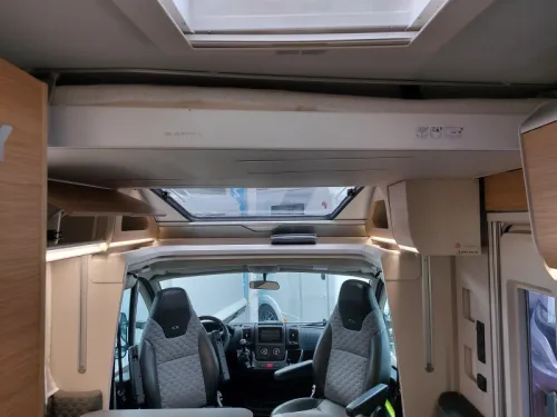 Adria Matrix 600 SL Cama longitudinal/Cama abatible/TV/Bater&iacute;a foto: 21