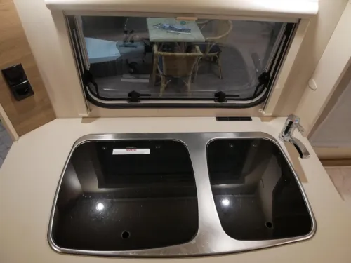 Dethleffs C'Joy 460 LE Dorema awning photo: 10