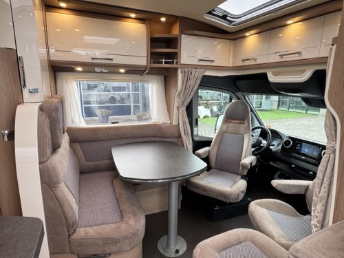 Carthago C-Tourer T 143 LE -300 Ah-Automatik-Klimaanlage Foto: 4