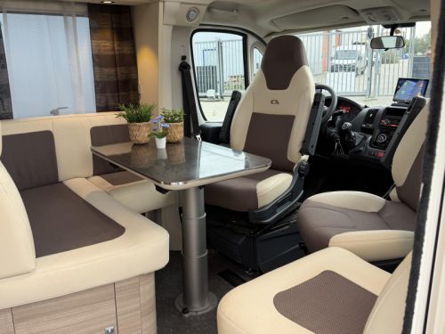 Adria Coral S 600 SC Levelsysteem  foto: 8