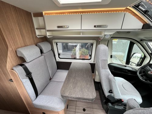 Weinsberg CaraBus 600 MQ Automaat  Foto: 4