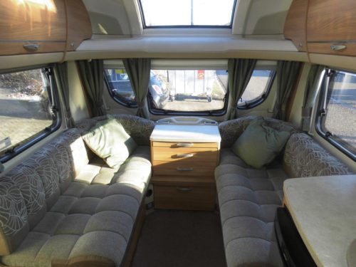 Swift Challenger 570 Satellite, awning and air conditioning photo: 3