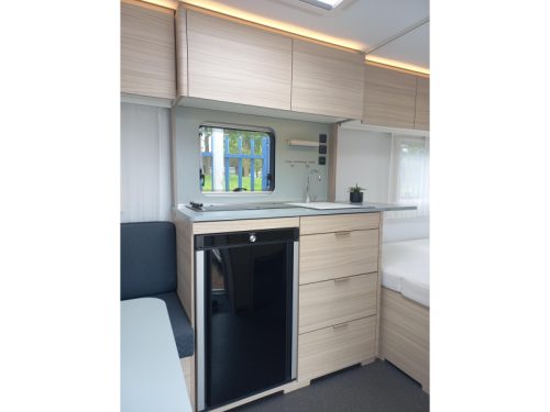 Adria Altea 472 PU mover-GFK-voortent-etc  foto: 10
