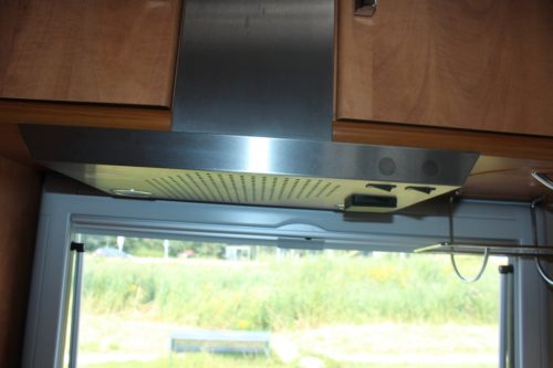 Carthago 4.2 Vollintegriert 2.3 M-jet 148 PS, Alko Fahrgestell light, Motor-Klimaanlage, Hubbett & Querbett, Garage, Drehst&uuml;hle vorne, L-Sitz, Seitensitz, etc. Marum (Groningen) Foto: 13