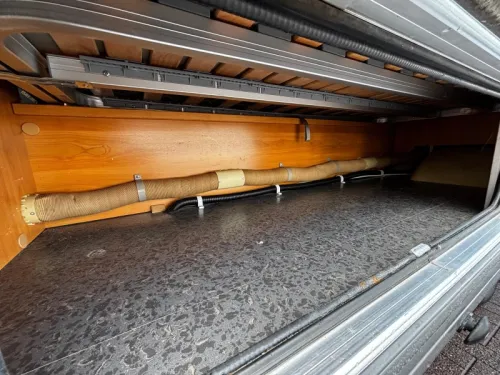 Hymer B544 Vollintegriert Wohnmobil, 4 Personen Foto: 12