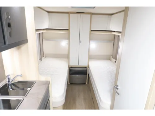 Hobby De Luxe 460 LU MOVER+CASSETTEL.+VOORTENT  Foto: 5