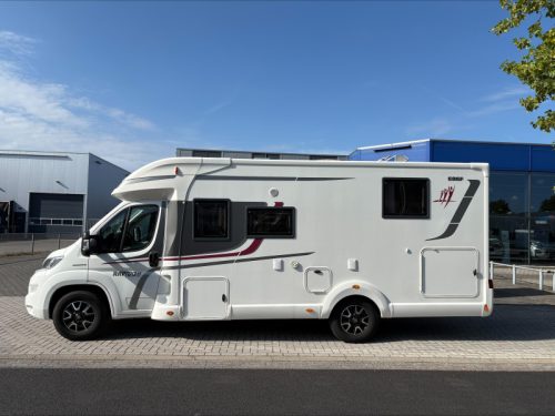 Rapido 686 F 1E EIGENAAR+LEVELYSTEEM Foto: 2