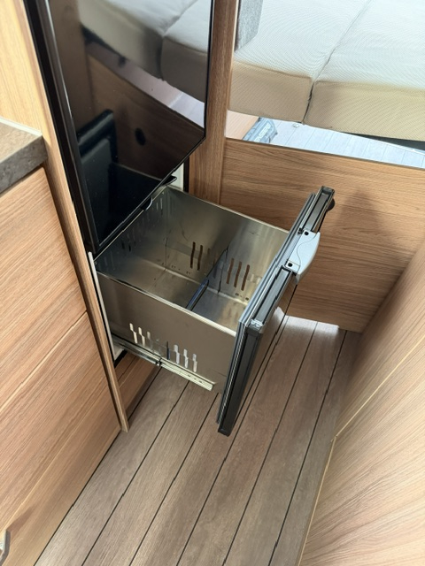 Weinsberg CaraBus 600 MQ 165 PS Foto: 14