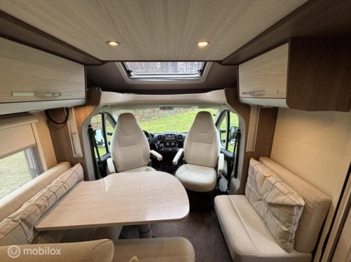 B&uuml;rstner Ixeo Time it 734 Fiat 2.3 131hp Euro 5 | French bed | Electric pop-up bed | Separate shower/toilet | Garage | Camera | Tow hitch | 91k miles | TO photo: 7