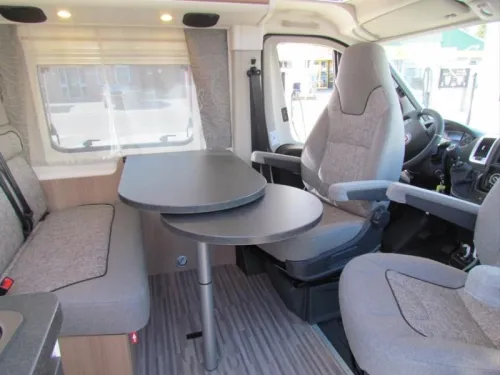 Malibu Diversity GT Skyview 640 LE K Single Beds, Automatic photo: 2