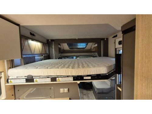 LMC Tourer Lift H 730 G Pop-top roof/air conditioning/solar panel photo: 19