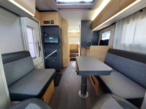 Adria Coral 650 DL L&auml;ngsbett/Face2Face/Heavy Foto: 4