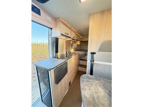 P&ouml;ssl Summit 640 180CV AUTOMATIQUE TOIT RELEVABLE / BUSBIKER / SOLAR / ALLSEASONS photo : 4