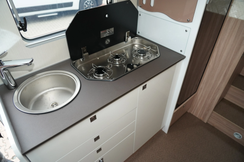 B&uuml;rstner Limited t 690 G, winter package, 3 berths photo: 12