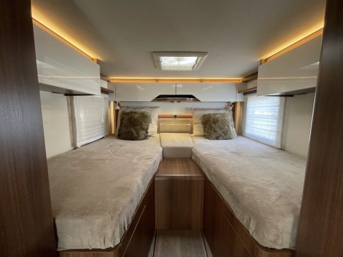 Hymer B 580 BMC MERCEDES AUTOMATIC SINGLE BEDS XXL GARAGE photo: 2