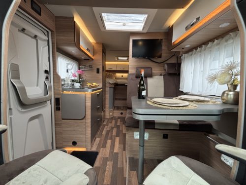 Weinsberg CaraCompact Pepper AUTOMATIC SINGLE BEDS MERCEDES photo: 14