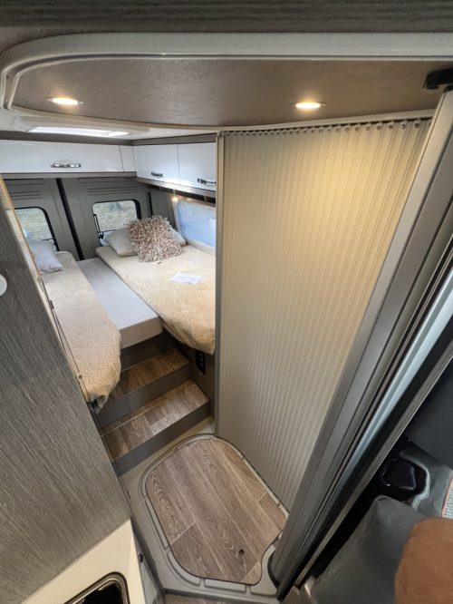 P&ouml;ssl Roadcruiser SINGLE BEDS 8-SPEED AUTOMATIC TOW HITCH photo: 10