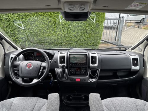 Hymer Yosemite 600 LITS JUMEAUX 160 ch Euro6 Fiat Ducato **Unique/Chauffage diesel/4 places assises/2x batterie auxiliaire/Store/1er propri&eacute;taire/Seulement photo: 6