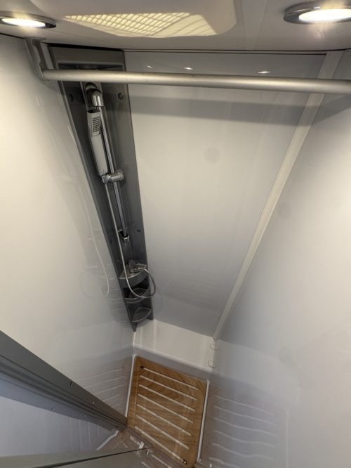 Dethleffs Just 90 T 7052 EINZELBETTEN+HUBBETT SONNENPANEL Foto: 10