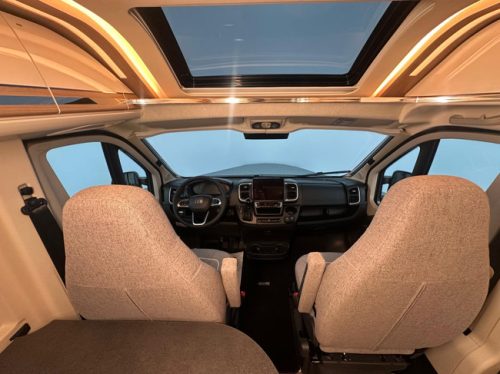 Malibu Van Diversity 600 DB K Charming GT Skyview Foto: 10