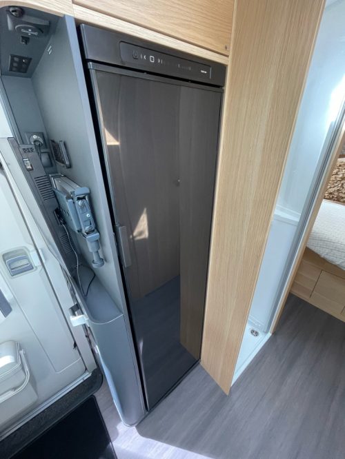 Adria MATRIX PLUS 670 DC QUEENSBED+TOIT RELEVABLE 2025! photo: 7