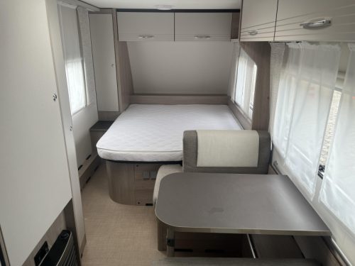 B&uuml;rstner Premio Life 480 TS - Mover - Cassette Awning photo: 2