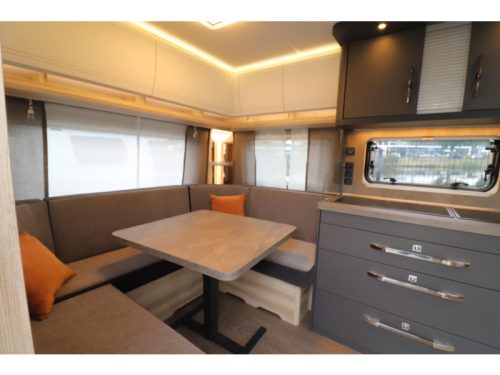 Hobby De Luxe 540 UL MODEL 2027 - 894 Foto: 6