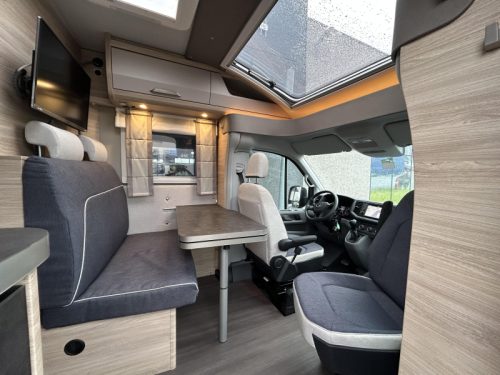 Knaus Van TI Man 650 MEG mit Niveauregulierung Foto: 7