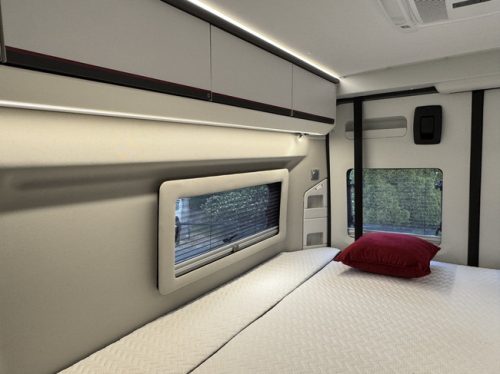 Adria Twin Sports 640 SGX Supreme 180 ch AUTOMATIQUE 9 vitesses Euro6 Fiat Ducato Maxi 4250 kg **Lits jumeaux r&eacute;glables en hauteur/Toit relevable avec photo : 21