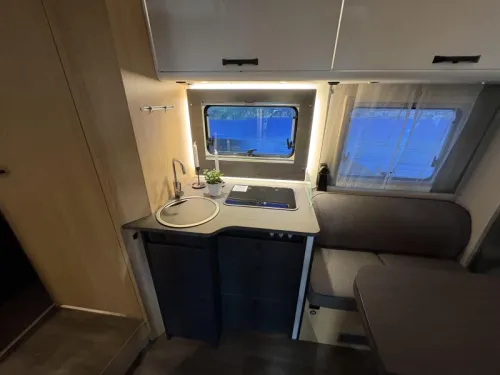 Sunlight T 69 LC without drop-down bed / automatic photo: 10