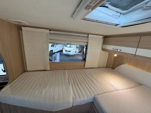 B&uuml;rstner Travel Van Single beds Garage  photo: 19
