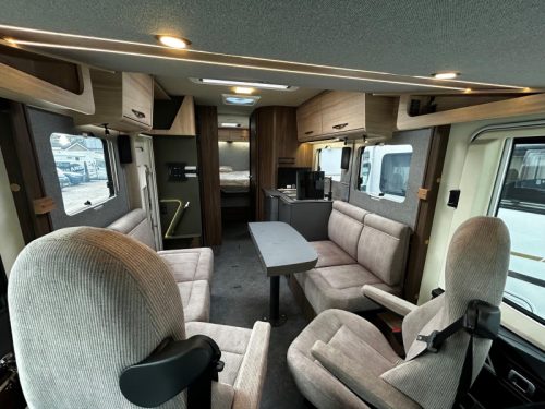 Eura Mobil Integra Line GT 726 QF Queensbed, Oven,MB  foto: 6