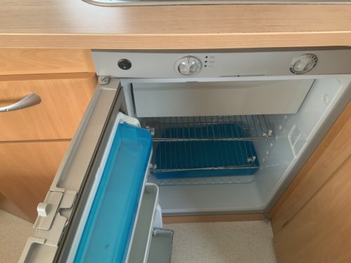 Chausson Trigano Flash 08 2.3 128 hp French bed, side sofa, half-dinette, Swivel seats, very neat condition Year of manufacture 2006 Motorhome centre on the road Marum photo: 17