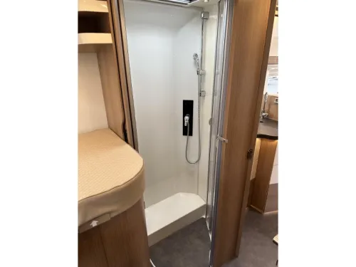Carthago Malibu 490 I LE Upper cabinets, Lithium  photo: 23