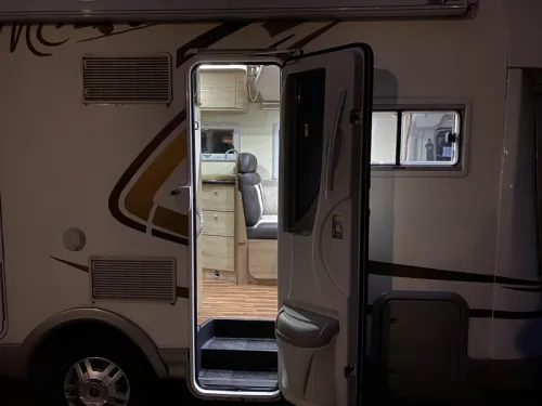 McLouis MC4 32 Luxury Edition Holiday Ready photo: 8
