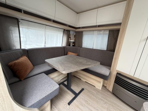 Hobby De Luxe 495 UL Model 2027 photo: 5