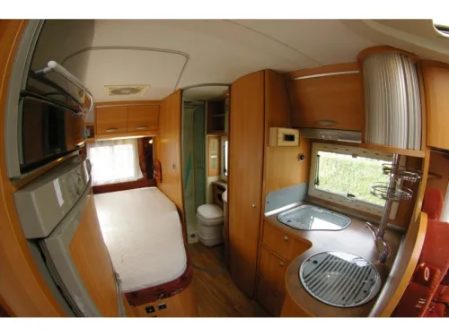 Chausson Allegro 93 Franz&ouml;sisches Bett, Top Aufteilung. Foto: 13