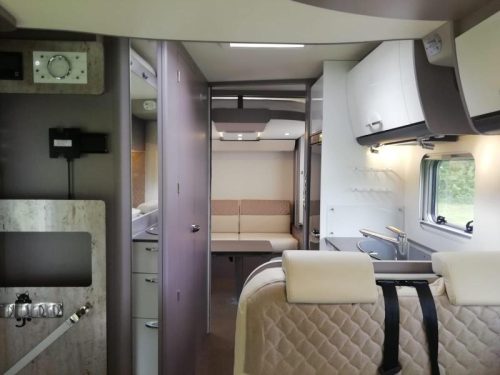 B&uuml;rstner Lyseo Privilege 745 with two luxury drop-down beds photo: 14
